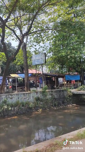 mobil basuri maestro