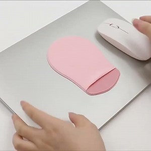 Declutter Your Digital Life. Meet the Adhesive Mouse Pocket！