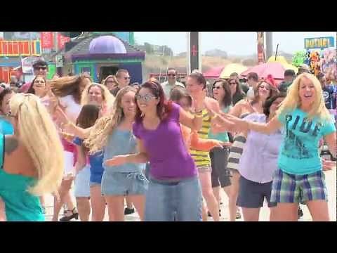 Flash Mob Invades Santa Cruz Beach Boardwalk