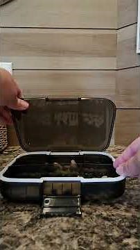 REVIEW: Large Pill Organizer, 9 Compartments Portable Travel Pill Box Case Moisture Proof, s