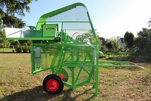 K-Tchak, l'invention d'un étonnant broyeur de végétaux Low-tech, 100 % manuel