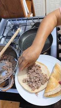 How to Make Suadero Tacos 🤪 #elsazondegeli #recipes #food