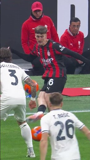 Leão tucks home a brilliant team goal 😮🤝 | #Shorts