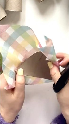 Easy Spring Craft with Paper roll #recycledcrafts #springcraft