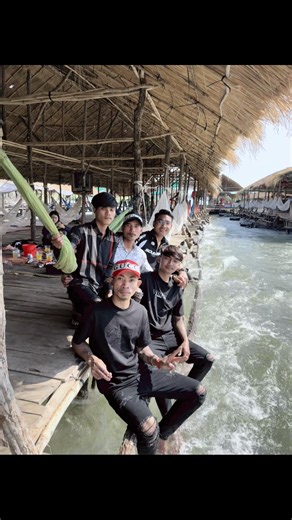 វីដេអូ​របស់ D🦅❣️ (@neak.kmav) ជាមួយ original sound - Voan💫🎭💨 - Srey kbot jit🎶