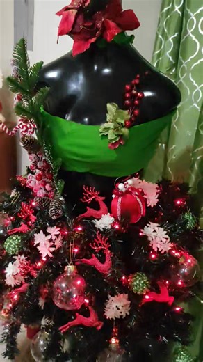 My Christmas Mannequin 2025!🤗🎄 | The Mannequin Lady