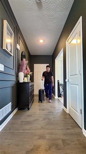 AVIO Foldable Carry-On: The Ultimate Expandable Luggage