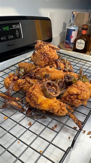 These were the wings Maxwell was talking about. I’m starving rn omg. #foodie #wings | Daron The Chef