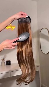 Discover BELLAMI™️ clip-in hair extensions! Shop BELLAMIHAIR.com to learn more about our extensions: ⭐ 44 Shades ⭐ Seamless Blend ⭐ Quick & Easy Installation ⭐ Thick & Voluminous | Bellami Hair