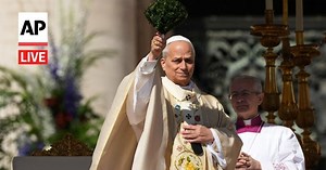 LIVE: Pope Leo XIV leads Easter Sunday Mass at Vatican and delivers Urbi et Orbi blessing