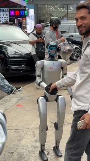 🇮🇳 Get Mobile Repair on Instagram: "Human Robot in public places #humanrobot #robot"