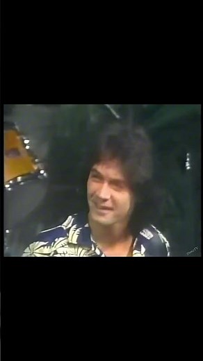 When Eddie Van Halen Made Late Night TV Unforgettable #EVH #80s #GuitarLegend