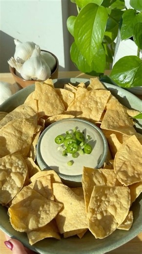 Garlic Jalapeño Dip 🧄🔥