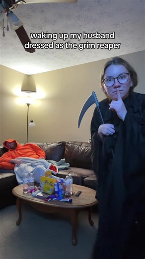 not fazed at all 😂 #chrisandsammy #couplecomedy #prank #reaction #coupleprank