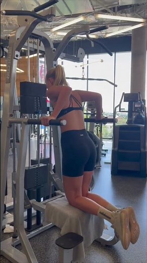 Assisted dip correct technique #shorts