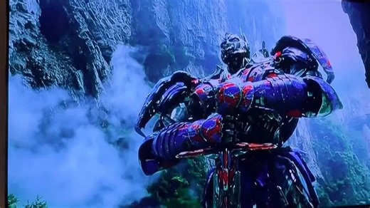 大容量存储应用，全家使用更畅快，照片、视频、文件轻松存，智能分类查找快，多设备同步共享便捷，工作娱乐全满足。