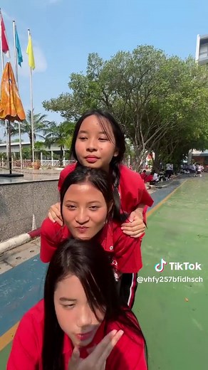 ไฟที่เอาไว้เปิด ก็เหมือนพีสะเดิดที่จี่หอย#เพียงน้อยร้อยดีกรี #พกทรงเสี่ยวขายเกี๊ยวหน้าบ้าน #นาโนบ้านนอกคอกกะลา #ซี้ดอ้า #สว3เอวหวาน