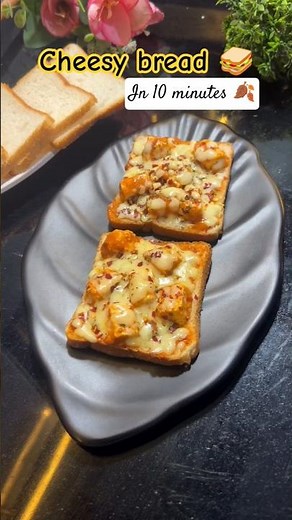 Only 10 minutes & this cheesy bread is READY 🤯#easyrecipes #shots