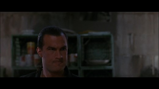 Törvényre törve (1991) Steven Seagal