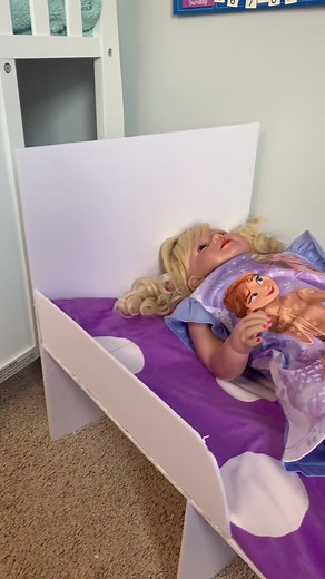 I made a my reborn toddler a bed 🛏 DIY reborn bed #Reborn #Reborndiy #reborntoddler