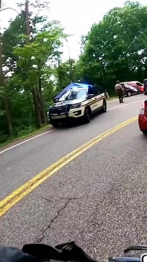 Oops!!! #motobrosmoto #cops #supermoto #kawasaki #ducati #coolcops | Motobrosmoto