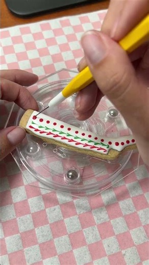 Knitted stocking pattern on a cookie