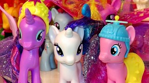 My Little Pony new Pony unboxing RARITY , Rainbow Power with the Cotton Candy Cafe