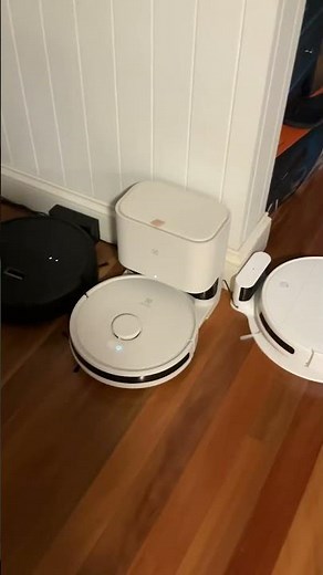 Electrolux UltimateHome 700 Empties it’s Dustbin