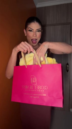 Sextinha com @esquentadorey @Clap • Look @Closet de Miss • Perfume @Primacial | cupom: HELEN • Acessórios @Mania Feminina • Relógio @saintgermainbrand | cupom: A-SGhelenvieiraPA • Salto @maniadesalto #grwm #arrumesecomigo #verao #look