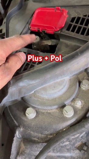 BMW 1er F20 🪫 Batterie laden / überbrücken 🔋 Jump Start