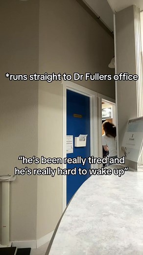 There’s a big difference between being tired and being lethargic 😴🚨 A sleepy kid will wake up, make eye contact, and respond when you talk to them. A lethargic child is hard to wake, weak, limp, or just “not there” — and that’s a red flag ⚠️ In babies and young kids, lethargy can mean something serious (infection, dehydration, or low oxygen). If your little one is unusually quiet, floppy, or hard to wake, call your doctor right away 🩺💙 (someone will pick up day or night) #UtahCountyMoms #Uta