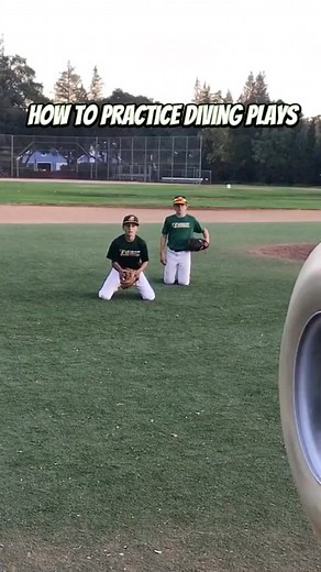 The best way to start practicing diving plays ️ #divingplay #webgem #baseballlove #baseballtraining #MLB#baseballdrill #baseballlife️ #majorleaguebas #followers #fbreelsfypシ゚viral #foryou #fbreel #reels #reel2024 #fbreels2024 | Legends Baseball