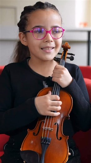 Auditorium Orchestre national de Lyon on Instagram: "💙 En ce mois de la générosité, parrainez un instrument à cordes pour les enfants de l’Orchestre Lyon Métropole «Réseau Démos» 🎻 Violons, altos et violoncelles… Des instruments qui font vivre plein d’émotions. Permettez à ces jeunes musiciens de continuer à s’épanouir pendant des années. À la fin de leurs 3 années à Démos, plus de la moitié des enfants souhaitent poursuivre la musique, donnez-leur cette chance en leur offrant un instrument. �