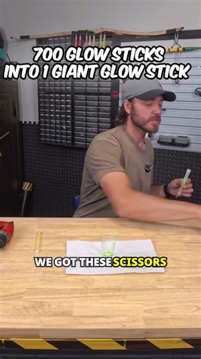 Turning 700 Glowsticks Into a GIANT GLOWSTICK | The King of Random