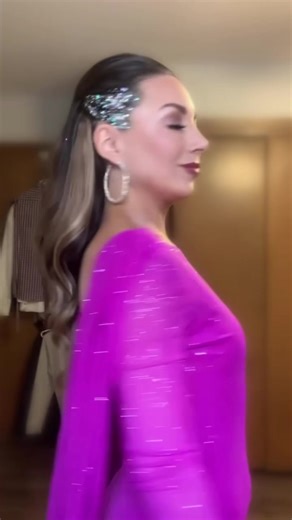FLTHY ANMLS Hair Styles bringing my glitter hair inspiration to life! Happy New Year everyone! we'll see you in 2024!! 🎉 | Alissa Harrington