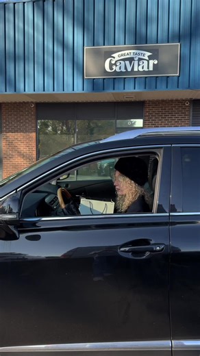 Red caviar (salmon roe) — pure flavor, perfect texture, and quality that speaks for itself. Chosen for our own table and confidently shared with yours. Red caviar from GTCaviar. Order today at www.gtcaviar.com or send us a DM @gtcaviar 🚀 #GTCaviar #foodie #redcaviar #yummyfood #usa