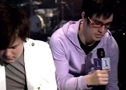 spencer needs 2 lock in always laughing and smiling while theyre talking abt family stuff 😭😭 #panicatthedisco #brendonurie #spencersmith #foryoupage #2000s