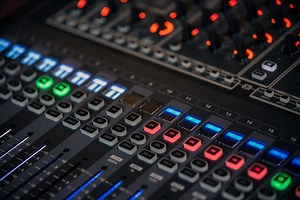 DJ for XRT: Chicago radio station asks fans for 5-song playlist