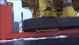 Greenpeace activists scale Seattle-bound drilling rig