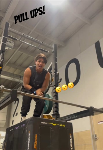 Rest pause method for pull ups #gym #fitness #flex #gymtok #tiktok #tik #hydrate #explore #discipline #growthmindset #fyp #foryou #glowup