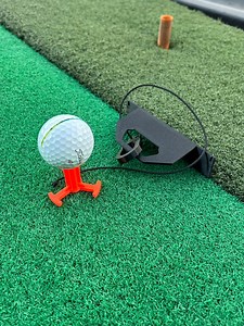 Check out this range / indoor simulator mat TEE from @sebo.golf! .This cleverly designed tee attaches onto a hook that sits underneath the range mat meaning that you’ll never lose it and you’ll always have one to hand when you need one .They come in different sizes both the tee itself and the plate attachment that comes out of the mat so that you can find one to suit different thicknesses of range mats .They feel a lot better than the rubber tees you find at most driving ranges as they are a lot