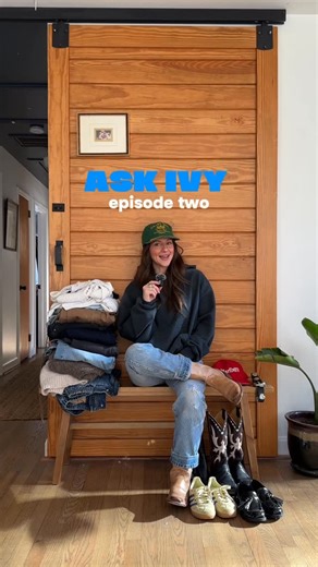 IVANNA on Instagram: "ASK IVY ⭐️ closet staples / good basics / capsule wardrobe pieces! all these pieces go together ❤️‍🔥 if you don’t already have these pieces comment STAPLES and I’ll dm you a link 😘 https://liketk.it/5O6cz recap: denim: black, light, dark + a statement jean good basic tops: brands I love @freepeople @aritzia @elwoodclothing @brandymelvilleusa @cottonon_usa @abercrombie elevated tops: (neutral colors, not trendy!!) black or white skirt (short or long) jackets 