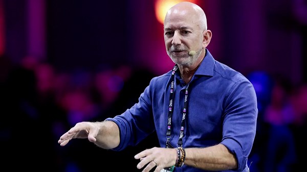 Amazon plans new smartphone more than a decade after Fire Phone flop