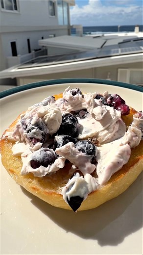 Cream Cheese & Blueberry Bagels Hallelujah #homemade #baking