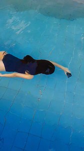 Busy si mikai mag video sa ilalim ng tubig 🏊‍♂️🏊 | MikaiVikoy