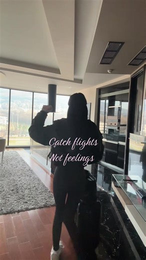 #flying #solotrips #staysexy