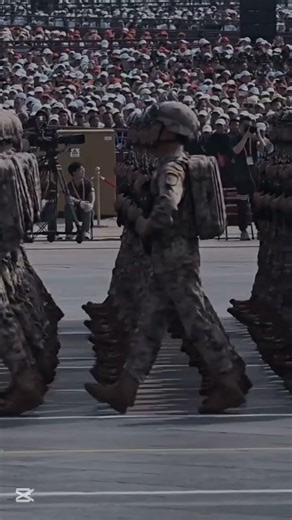 comparing Russian and Chinese goose step military parade