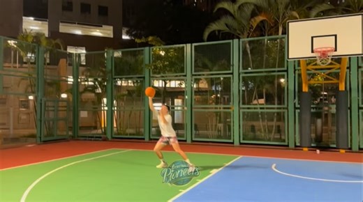 . Post Up Footwork ➡️ Reverse Pivot 毋須拍波/拍一次波就可以創造到空間進攻 觀察👀 腳步👣 角度📐 用簡單動作進攻 提升進攻效率🆙 #籃球訓練 #basketballtraining | Pioneers Training 先驅體育會