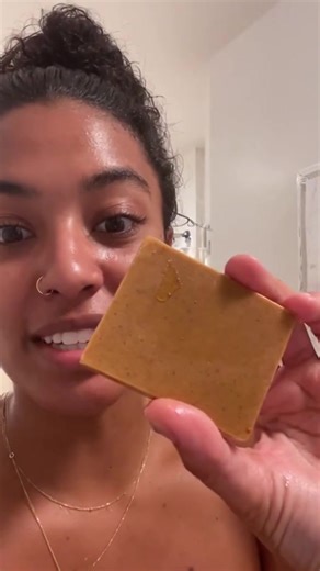 Rejuvenate Your Skin with Tumeric Honey Cleansing Bar