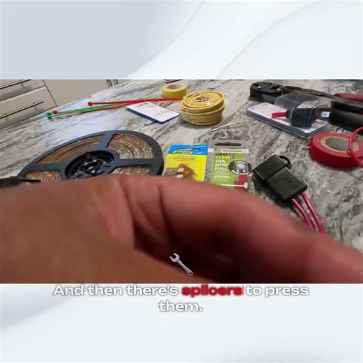 Master the art of daisy chaining LED strips like a pro! 💡